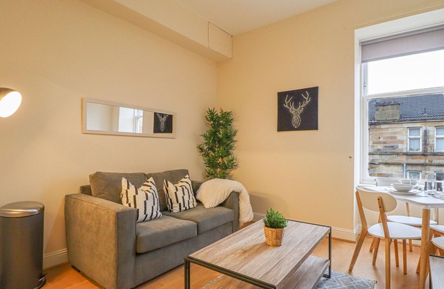 1 bed apartment in Glasgow,
