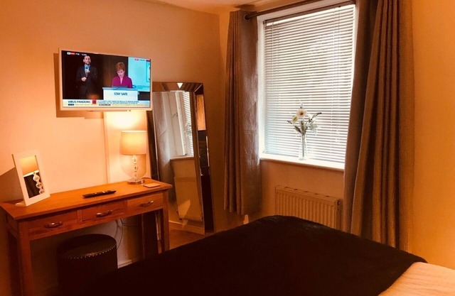 1 bed apartment, Liverpool Albert Dock - Free Parking.