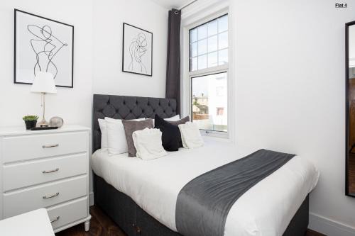 1 Bed Apartments, 2 Mins to Beach, Sleeps 4
