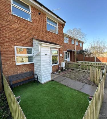 1 bed house In rural Stoke prior 5 mins off the M5