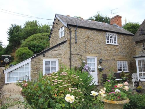 1 Bed in Burton Bradstock DC178