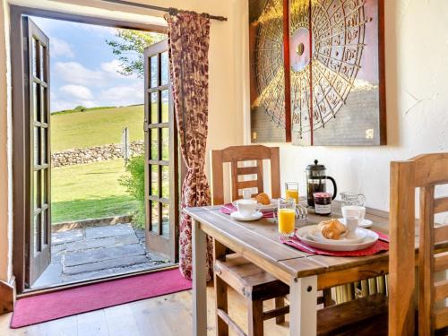 1 bed property in Gower 77981