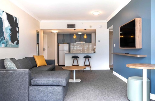1-Bed with Gym, Pool, Sauna and Close to Trains DUPLICATE