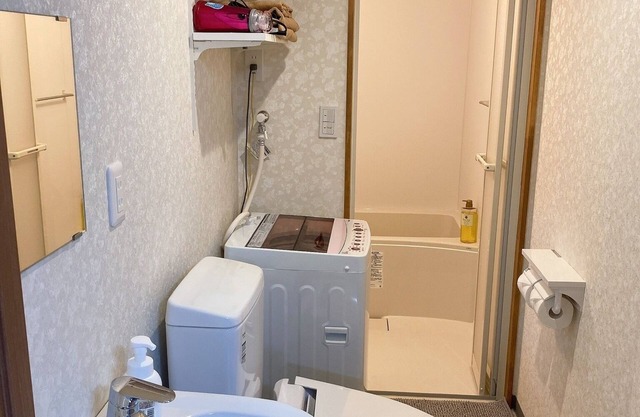 1 bedroom 2 semidouble beds desk chair TV mi / Takamatsu Kagawa