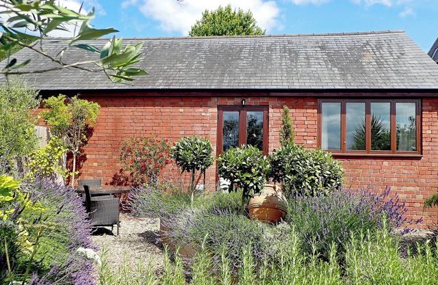 Set enjoying fabulous views over the stunning Herefordshire countryside with plenty to see and do.