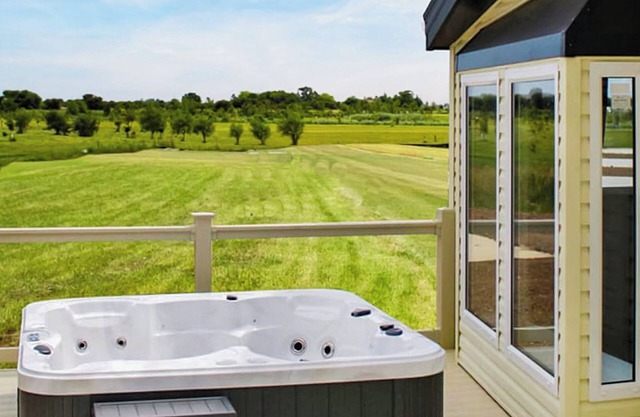 Brand new in 2019. Modern four bedroom lodge with two doubles, one with en suite.