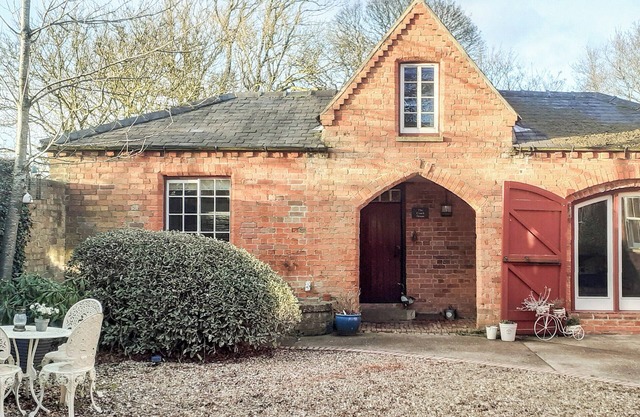 A peaceful location, ideal for a relaxing break with lovely walks straight from the door.