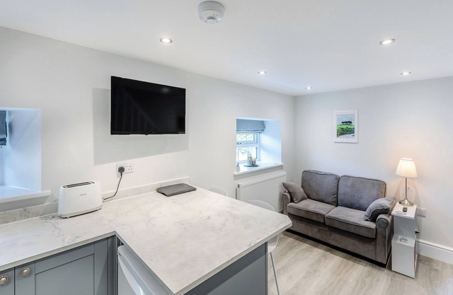 1 bedroom accommodation in Coads Green, near Callington