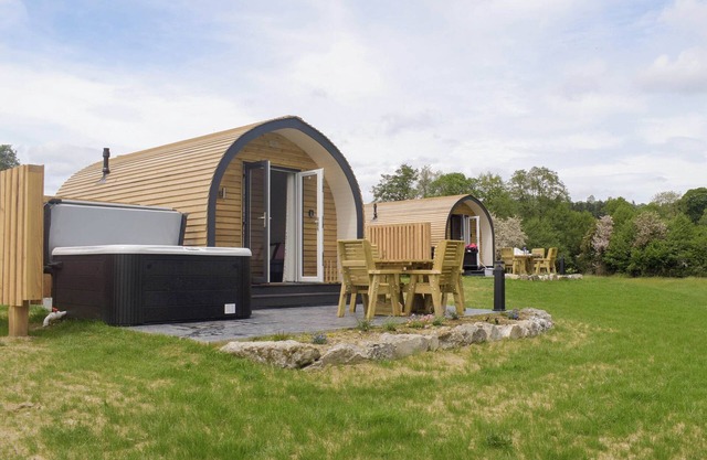 Set in the most stunning location, this pod offers a secluded and romantic escape.