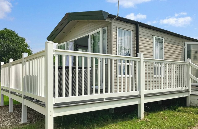 2 bedroom accommodation in Hoddesdon