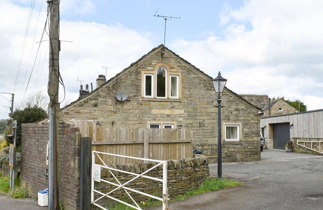 1 bedroom accommodation in Holmfirth