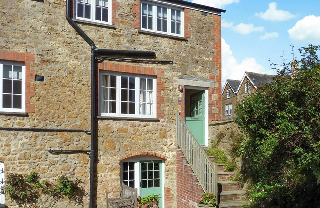 2 bedroom accommodation in ILMINSTER