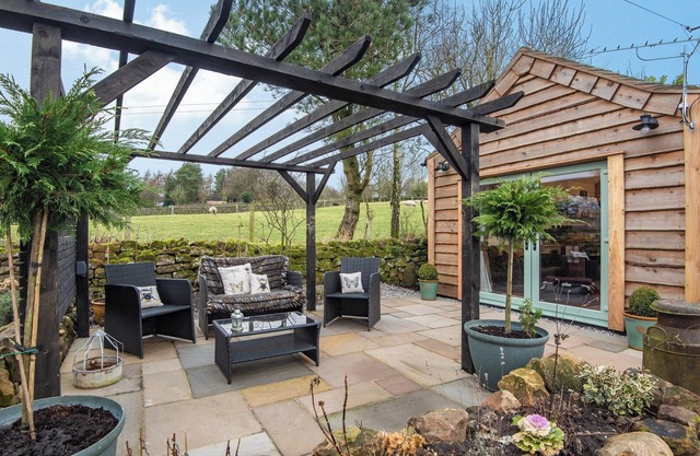 A picture-perfect property to spend your well-deserved break.