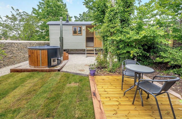 1 bedroom accommodation in Filkins, near Lechlade