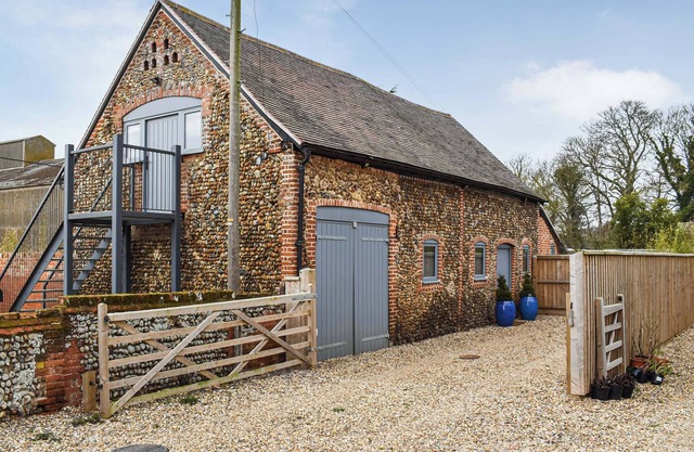 An ideal retreat for couples looking to explore the magnificent Heritage Coast in all its glory.