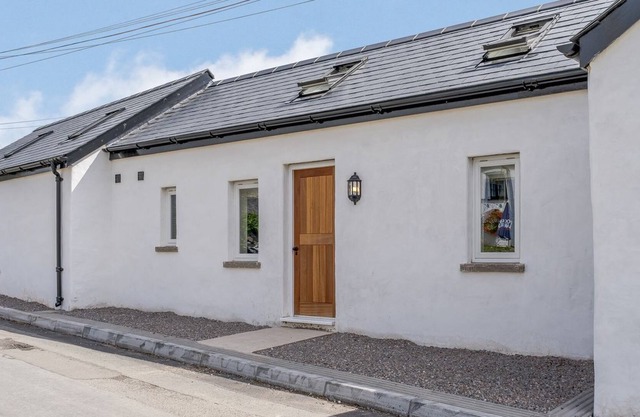1 bedroom accommodation in Monknash, near Cowbridge