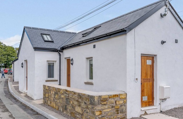 1 bedroom accommodation in Monknash, near Cowbridge