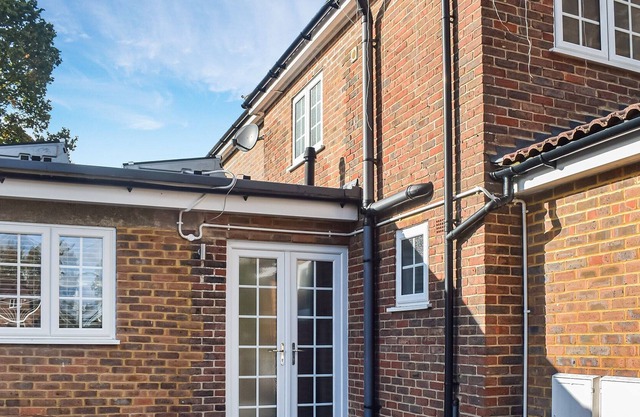 1 bedroom accommodation in Crawley