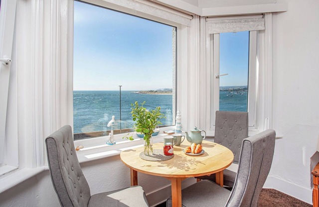 Mamhead View is a second floor apartment, offering the perfect setting for a coastal getaway.
