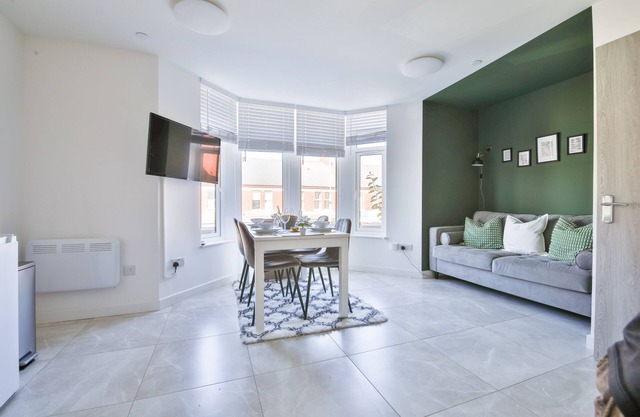 Supérieure-Appartement-Salle de bain privée séparée-Vue sur Rue