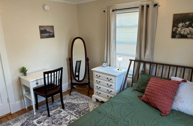 1-bedroom Apt in Brunswick, walking distance to Bowdoin College & train station