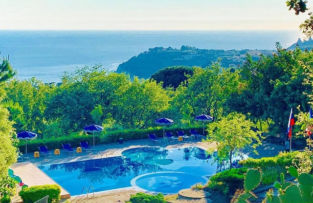 1 bedroom awesome apartment in Ricadi