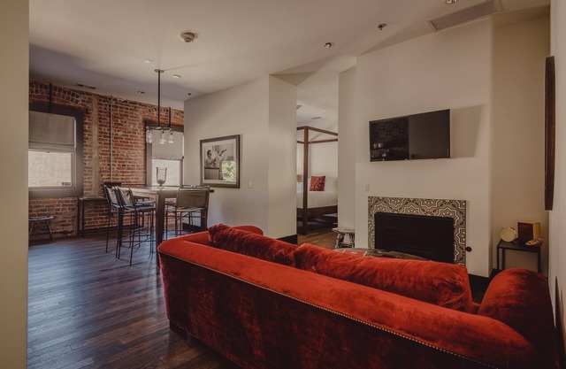 SLO Brew Lofts # 207 - Suite Studio de Luxe Castaway