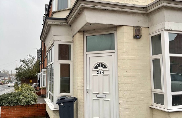 1 Bedroom Flat - Milligan Road