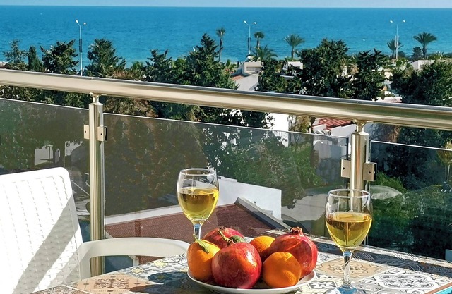 NOUVEAU (2014) APPARTEMENT 1 CHAMBRE AVEC VUE PANORAMIQUE SUR LA MER, À 200 MÈTRES DE SANDY LONG BEACH