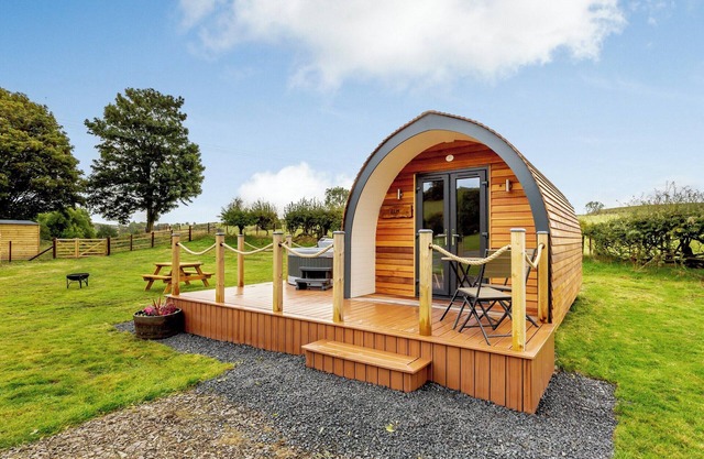 Set in a rural location with a private hot tub with comfortable accommodation for guests.