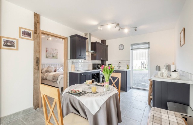 Relax and unwind in beautiful countryside setting, with walking direct from door.
