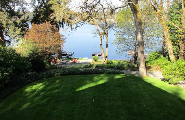 Bord de lac et kayak (unité 1 chambre)