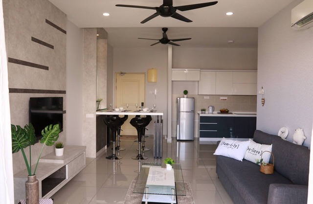 Condo de luxe 1 chambre. 1 à 7 personnes, 3 lits, 1 canapé-lit, 1 salle de bain, salon