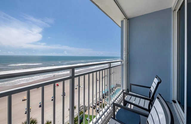 1 Bedroom Oceanfront Condo at Daytona Beach Seabreeze!!