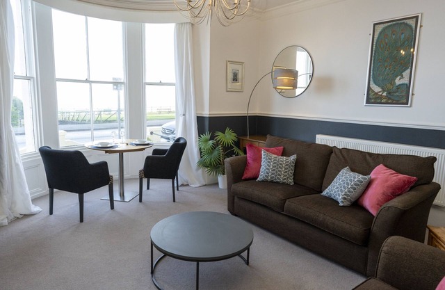 Appartement-Supérieure-Salle de bain et douche-Vue mer-1 Bedroom