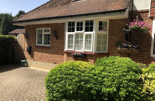 1 chambre annexe / appartement indépendant près de la gare de West Byfleet
