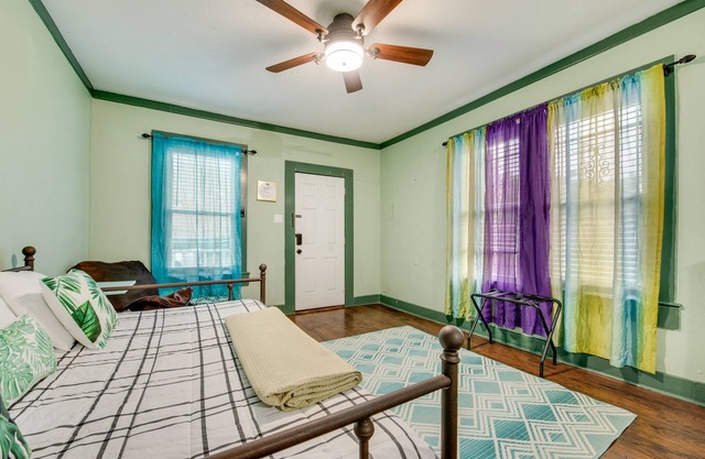 Homey Studio in Munger Place