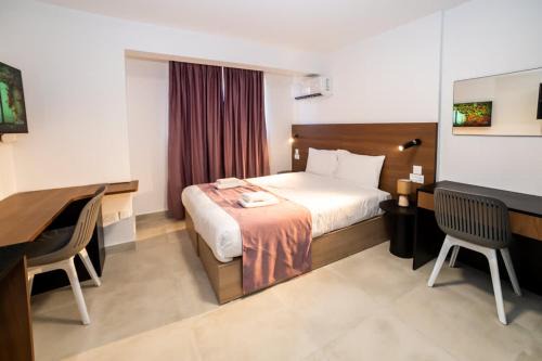 1-Bedroom Studio with Stunning Sea & Country View