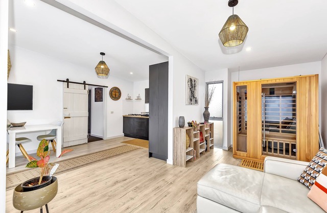 1 bedroom unit with views, & your own private UV Sauna, wellness at its best!