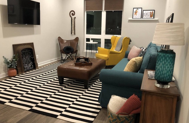 1 Bedroom Urban Industrial Vibe Condo - Great Location!!