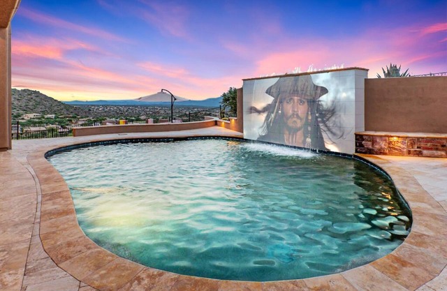 #1 BEST VIEWS 7500 SF Mansion W/ MOVIE Pool, Game Room, 11 King Beds, Fountain!