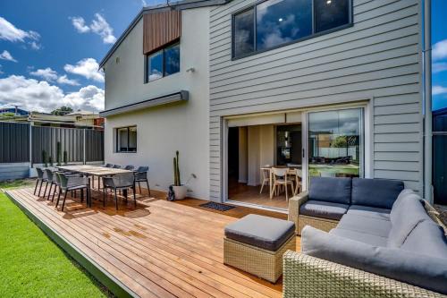 1 Bowley Street Goolwa Beach - BYO Linen