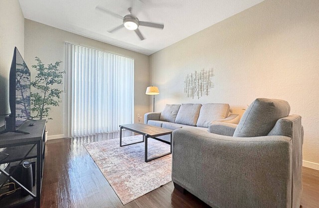 1 BR Best of St. Pete, Walk Everywhere!