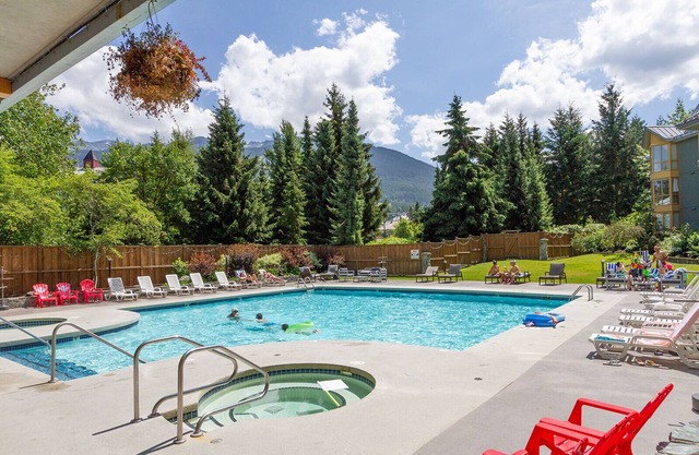 1 BR condo prime location with Amazing views of Whistler mountain!