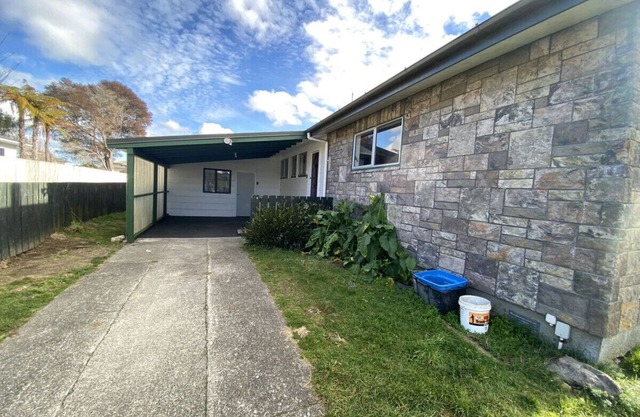 1 Double Beds Studio, 95 Aquirus Drive, Rotorua