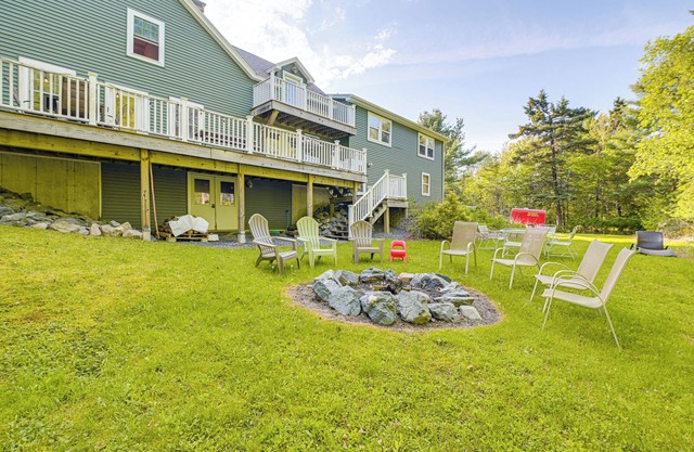 1 Mi to Acadia National Park: Spacious Retreat!