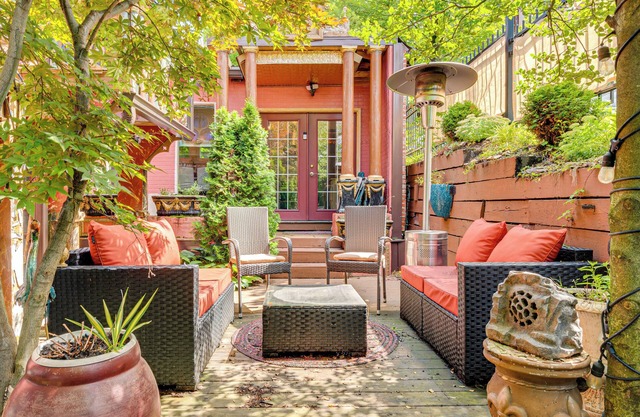 < 1 Mi to Downtown Scranton: Getaway w/Patio