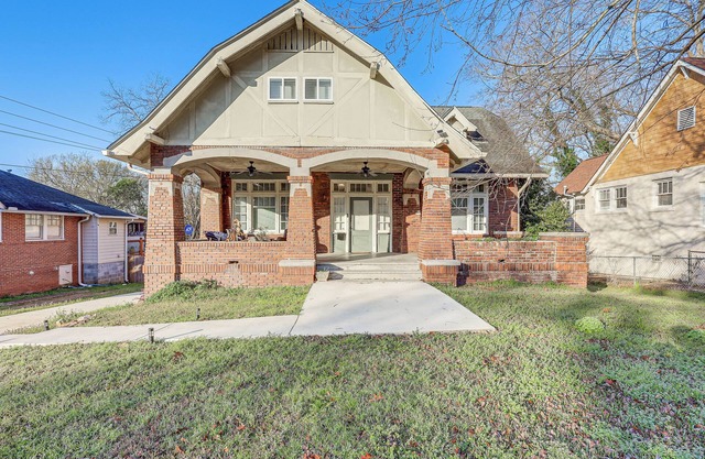 1 Mi to Dtwn: Welcoming Macon Home w/Yard