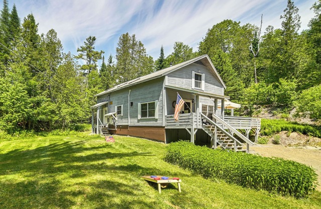 1 Mi to Rangeley Lake: Cabin w/Wraparound Deck!