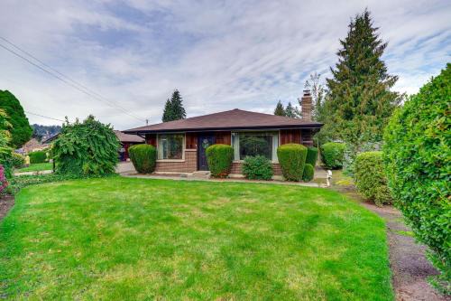 1 Mi to Snoqualmie River Pet-Friendly Home!
